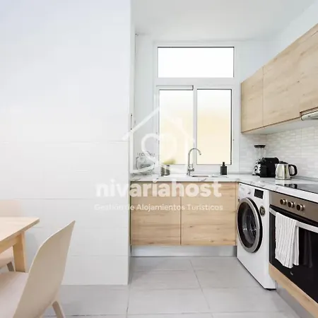 The Happy Place Cruz, By Nivariahost * Santa Cruz de Tenerife